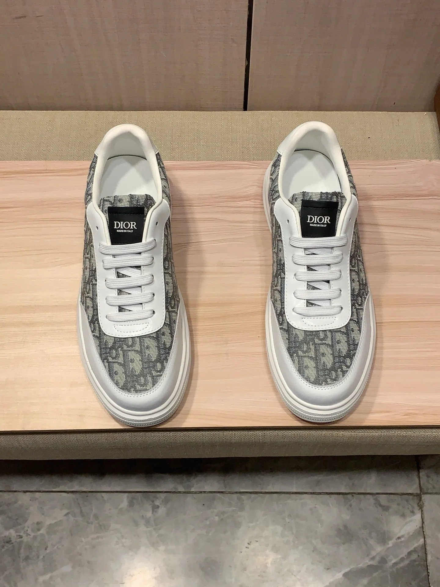 Men's men's shoes💰420💰💰🎩🎩[Lightning][Lightning] "Dior DIOR*" The latest • popular casual shoes, top brand [seduce] luxury ~ purchasing agency, top ~ quality. [Strong] The upper is made of imported breathable cowhide with material ➕ breathable sheepskin feet (•) and fine workmanship. The original stylish and stylish soft rubber wear-resistant and non-slip outsole is light and comfortable on the feet. The real thing looks better when photographed in person. 111: code: 38-44, 3️⃣ colors selected